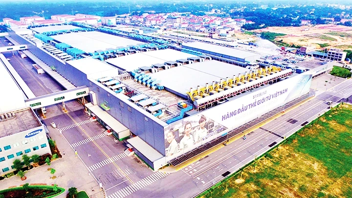 Currently, Samsung has 310 Vietnamese companies as partners in its production chain. (Photo: VNA)