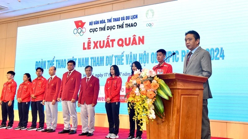 Deputy Minister of Culture, Sports and Tourism Hoang Dao Cuong speaks at the send-off ceremony. (Photo: Department of Sports and Physical Education)