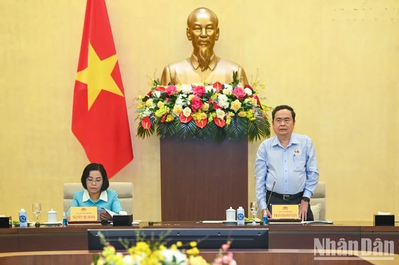 NA Chairman Tran Thanh Man speaks at the meeting (Photo: NDO)