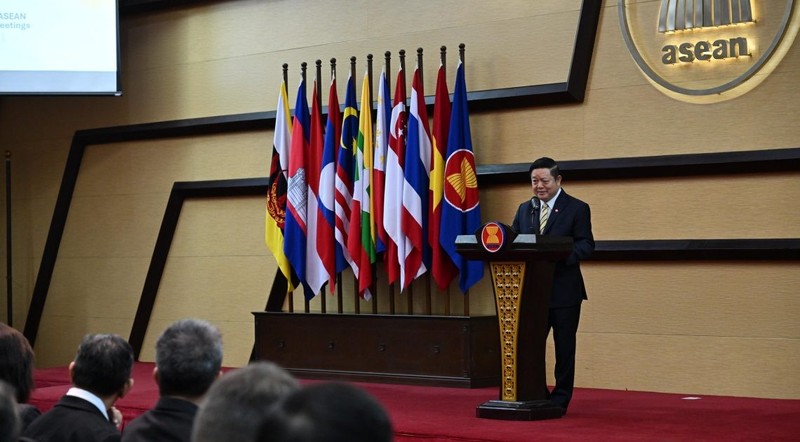 ASEAN Secretary-General Kao Kim Hourn at the press conference to announce the results of the 57th ASEAN Foreign Ministers' Meeting (AMM-57) and related meetings. (Photo: asean.org)