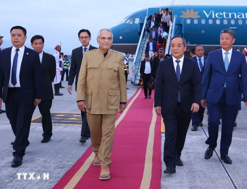 President of Timor-Leste José Ramos-Horta (front row, left) arrived in Hanoi on July 31 evening, beginning his four-day state visit to Vietnam at the invitation of President To Lam. (Photo: VNA)