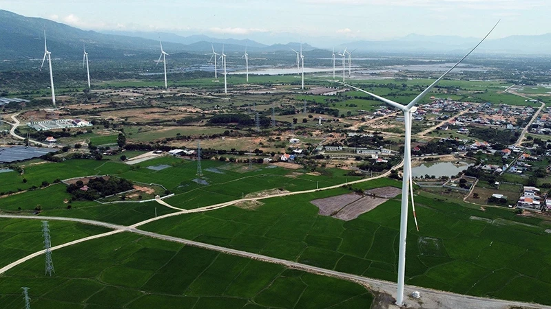 A wind power project in Phuoc Huu Commune, Ninh Phuoc District, Ninh Thuan Province. (Photo by HUY HUNG)