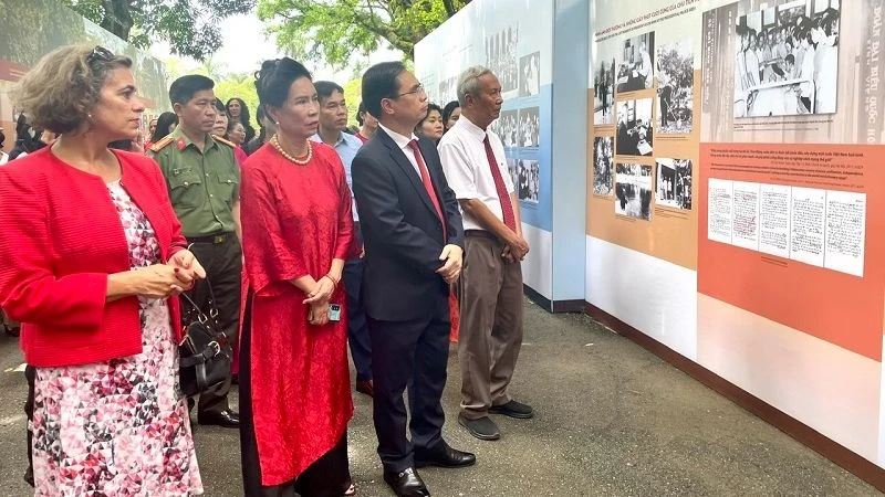 Delegates and the public visit the exhibition themed “55 Years since Uncle Ho’s Passing, 55 Years of Preserving and Promoting the Values of the President Ho Chi Minh Relic Site at the Presidential Palace (1969-2024)." (Photo: TRANG ANH)