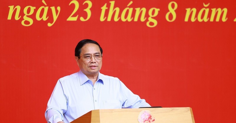 PM Pham Minh Chinh addresses the third meeting of the 14th National Party Congress's sub-committee for socioeconomic affairs on August 23. (Photo: VNA)