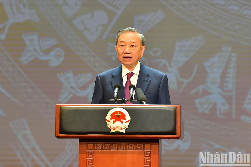 Party General Secretary and President To Lam speaks at the event (Photo: NDO)