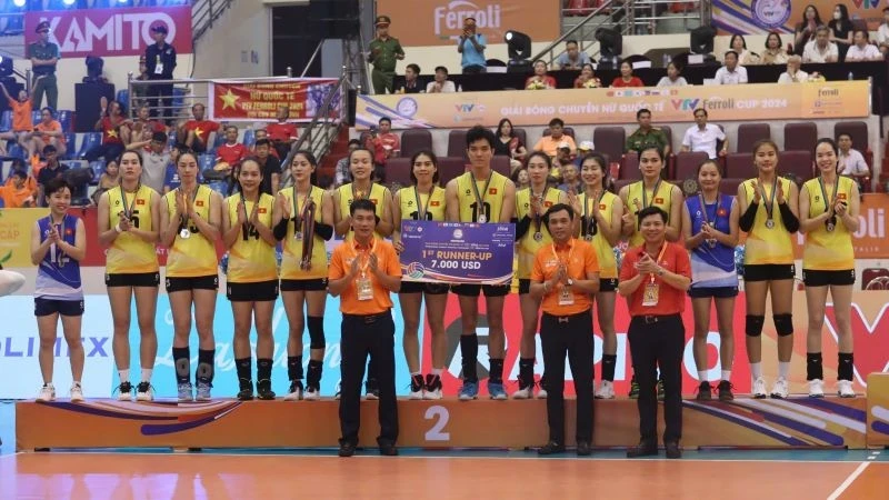 The Vietnam women's volleyball team secured the runner-up position. (PHOTO: TUAN DOAN)