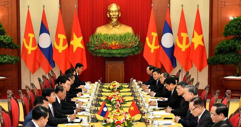 Party General Secretary and President To Lam holds talks with the LPRP General Secretary and President of Laos Thongloun Sisoulith.