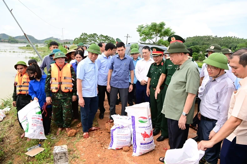 Party General Secretary and President To Lam visits Tuyen Quang (Photo: NDO)