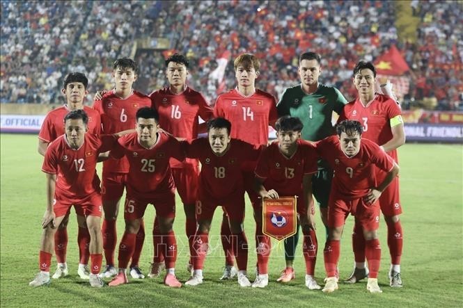 Vietnam draw 1-1 with India in the friendly match on October 12. (Photo: VFF)