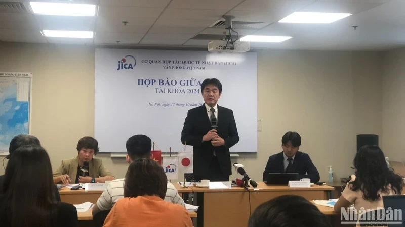 Sugano Yuichi, Chief Representative of the Japan International Cooperation Agency (JICA) - Vietnam Office, shared insights at the press conference.