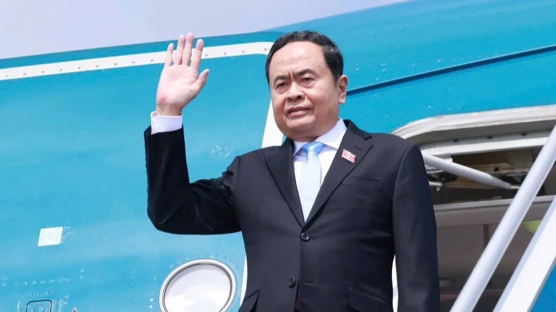 NA Chairman Tran Thanh Man sets off for official visit to Laos and attendance at AIPA-45. (Photo: VNA)