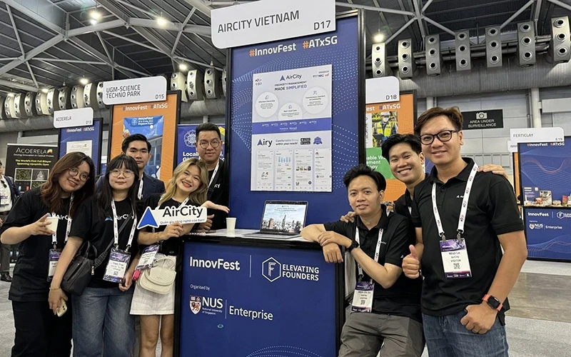 Vietnamese start-ups participate in the InnovFest x Asia 2024 in Singapore. (Photo: KY DUYEN)