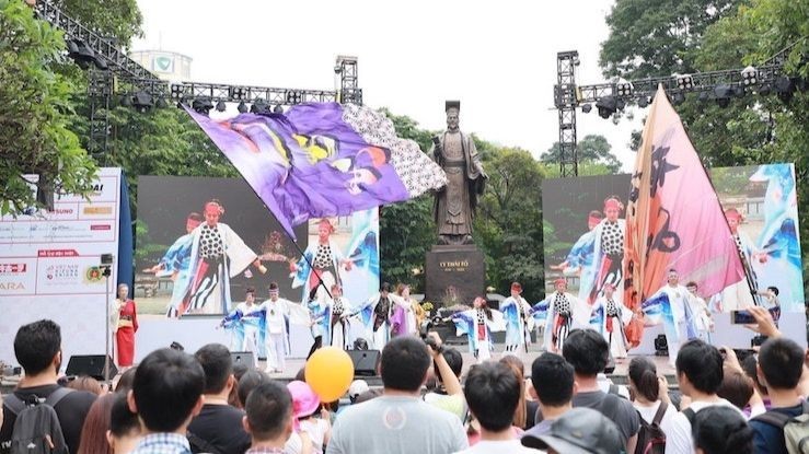 Hanoi people are excited to participate in activities showcasing Japanese culture.