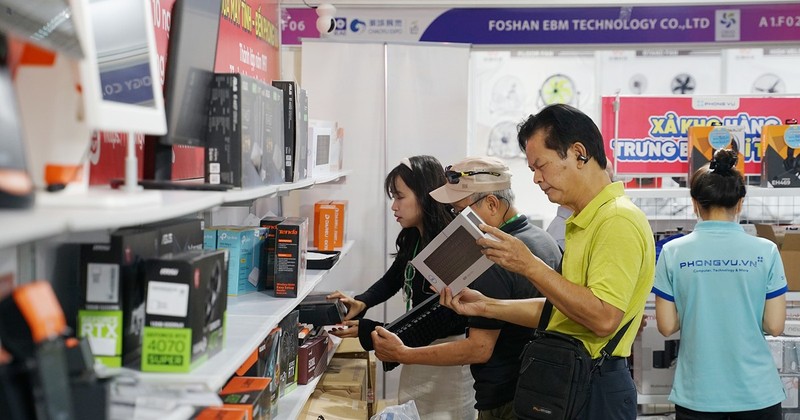 The computer components are displayed at the 2024 International Electronics & Smart Appliances Expo. (Photo: HAI NAM)