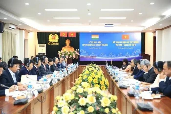 At the third Vietnam-India deputy ministerial-level security dialogue in Hanoi on December 5. (Photo: cand.com.vn) 