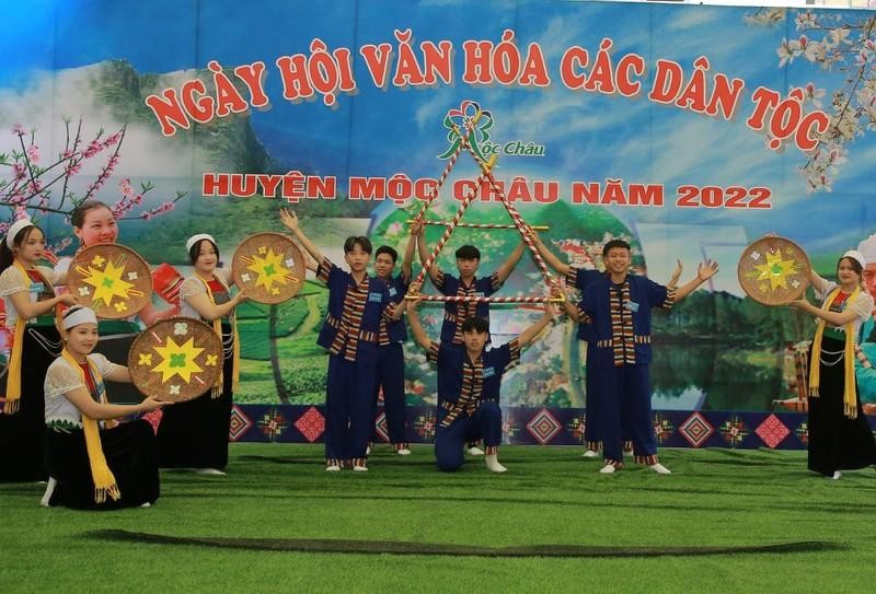 Culture with bold national identity at the Culture Day of Ethnic Groups in Moc Chau District 2022.