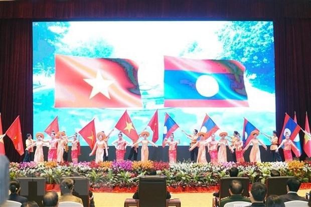 A music show celebrates the 60th anniversary of Vietnam-Laos diplomatic ties. (Photo: VNA)