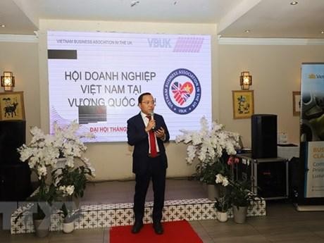 Vietnamese Ambassador to the UK Nguyen Hoang Long addresses the event. (Photo: VNA)