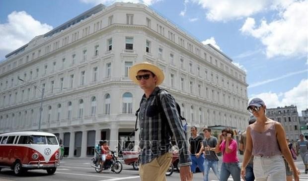 Tourists in Havana capital of Cuba (Photo: AFP/VNA)