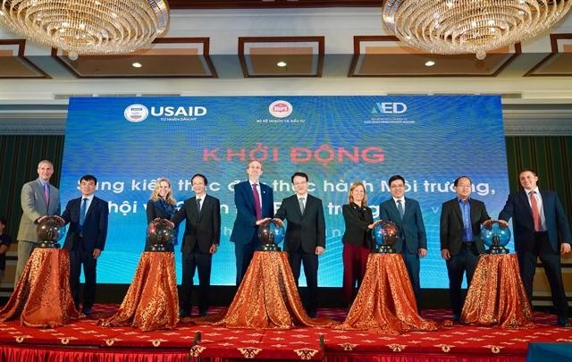 Representatives from US Agency for International Development (USAID) and Vietnam’s Ministry of Planning and Investment attended on Tuesday the launching ceremony for the project to promote Environmental, Social, and Governance (ESG) standards. (Photo from the US Embassy in Vietnam)
