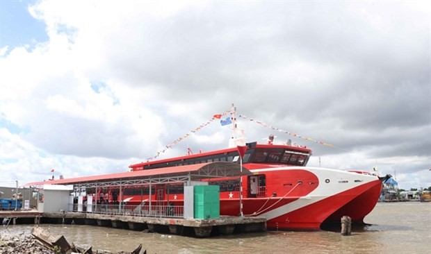 A high-speed boat used to transport passengers on the Ca Mau-Nam Du-Phu Quoc route. (Photo: VNA)