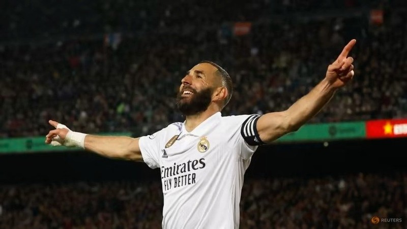 Real Madrid’s Karim Benzema celebrates scoring their fourth goal to complete his hat-trick during the Copa del Rey semifinal second leg at Camp Nou, Barcelona, Spain on April 5. (Photo: Reuters)