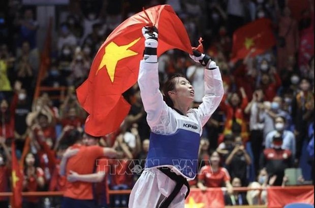 Vietnamese fighter Truong Thi Kim Tuyen (Photo: VNA)