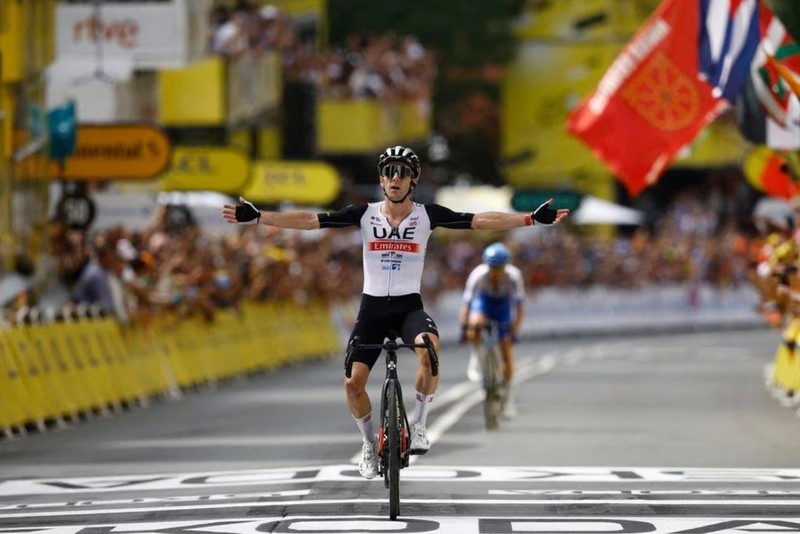 UAE Team Emirates' Adam Yates celebrates as he crosses the finish line to win stage 1 - Cycling - Tour de France - Stage 1 - Bilbao to Bilbao - Spain - July 1, 2023. (Photo: Reuters)