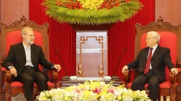 Party General Secretary Nguyen Phu Trong (R) receives Speaker of the Islamic Consultative Assembly of Iran Ali Ardeshir Larijani in 2018 (Photo: VNA)