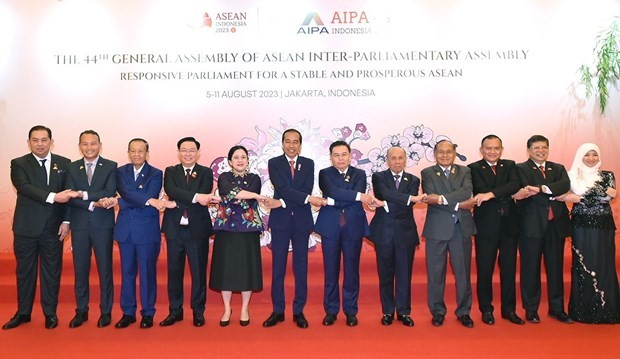 Delegates to the 44th General Assembly of the ASEAN Inter-Parliamentary Assembly (AIPA-44) in a group photo. (Photo: VNA)