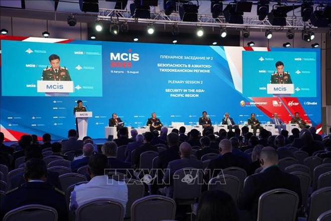 Minister of National Defence Gen. Phan Van Giang speaks at the plenary session on security in Asia-Pacific of the 11th Moscow Conference on International Security (MCIS-11) in Russia on August 15.