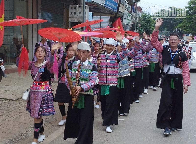 A street festival imbued with national identity held by Moc Chau District on the occasion of National Day.