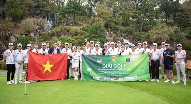 Golfers joins the Vietnam-Japan Friendship Golf Tournament 2023 in Japan’s Fukuoka prefecture. (Photo: VNA)