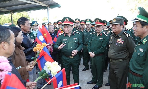 Participants at the inspection. (Photo: qdnd.vn)