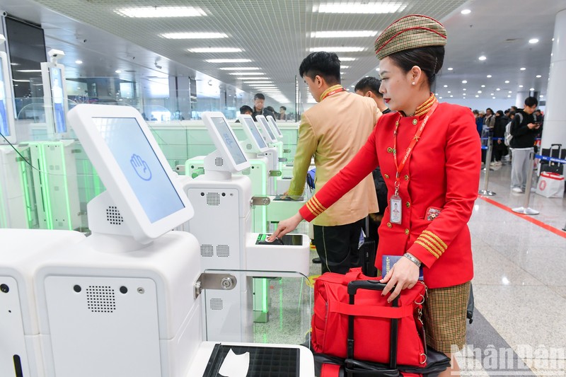 [In Pictures] Automatic immigration gates system at Noi Bai Airport