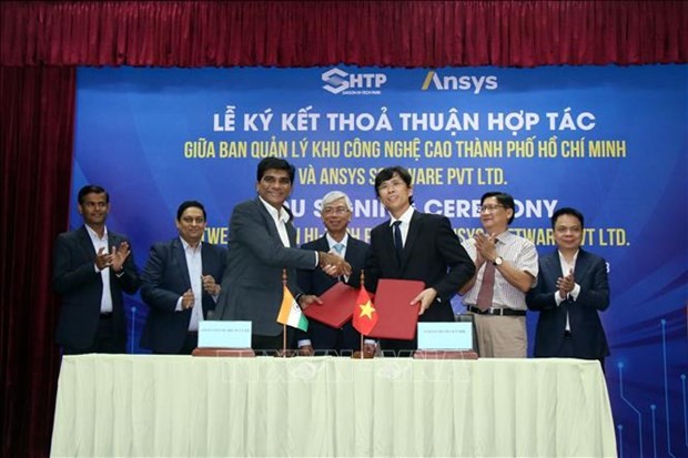 At the signing ceremony of the cooperation pact between the Saigon Hi-Tech Park and Ansys, Inc. (Photo: VNA)