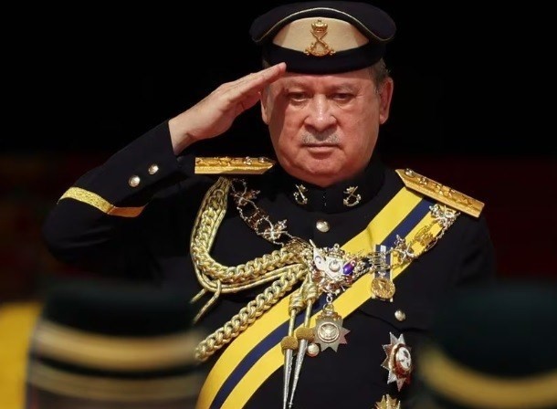 The 17th King of Malaysia, Sultan Ibrahim Ibni Almarhum Sultan Iskandar, reviews the honour guard at the royal palace in Kuala Lumpur, Malaysia, on January 31. (Source: Reuters)