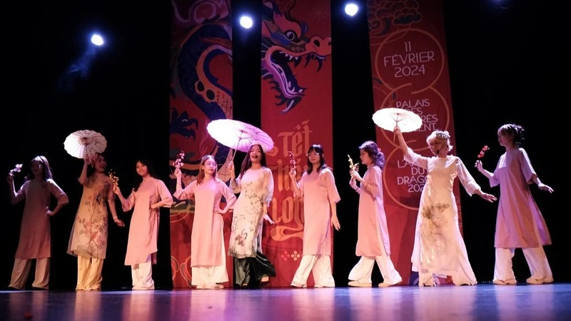  Art performances promoting Vietnamese music. (Photo: organising board)