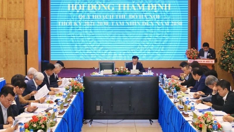 An overview of the appraisal meeting on Hanoi Capital Planning for the 2021-2030 period, with a vision to 2050.