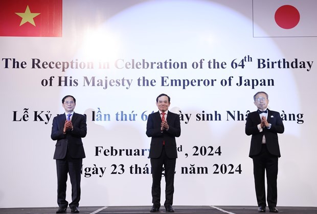 At the reception to celebrate 64th birthday of Japanese Emperor Naruhito (Photo: VNA)