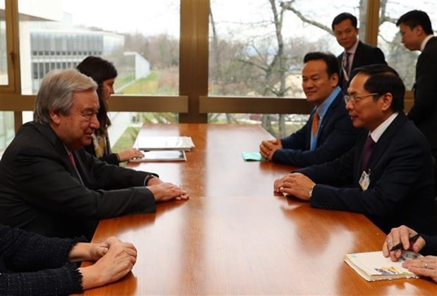 Minister of Foreign Affairs Bui Thanh Son meets UN Secretary-General António Guterres. (Photo: VNA)
