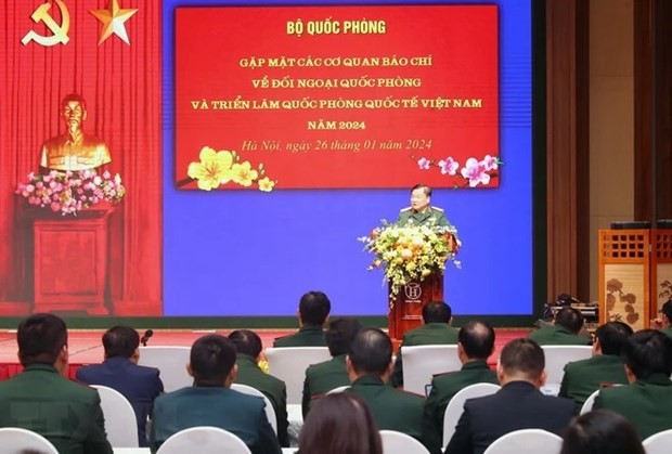 Deputy Minister of National Defence Senior Lieutenant General Hoang Xuan Chien speaks at a press conference to introduce the Vietnam International Defence Expo (Photo: VNA) 