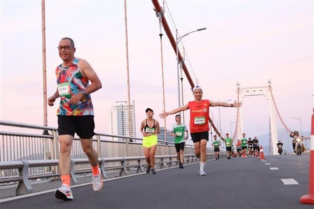 Runners at the Danang International Marathon 2023 (Photo: VNA)