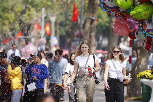Hanoi welcomes 1.4 million international visitors in the first quarter of this year. (Photo: VNA)