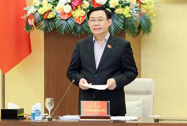 NA Chairman Vuong Dinh Hue speaks at the meeting between the NA’s Party Delegation and the Standing Board of the Nghe An provincial Party Committee on March 29. (Photo: VNA)