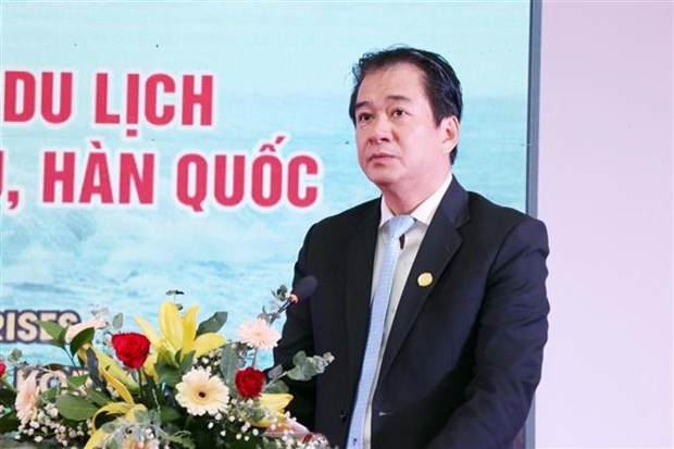 Vice Chairman of the Ninh Thuan provincial People’s Committee Nguyen Long Bien speaks at the event. (Photo: VNA)