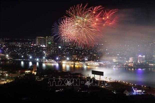 A fireworks display at Sai Gon River tunnel (Photo: VNA)