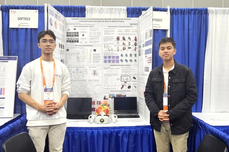 Vietnamese students win second prize at ISEF 2024