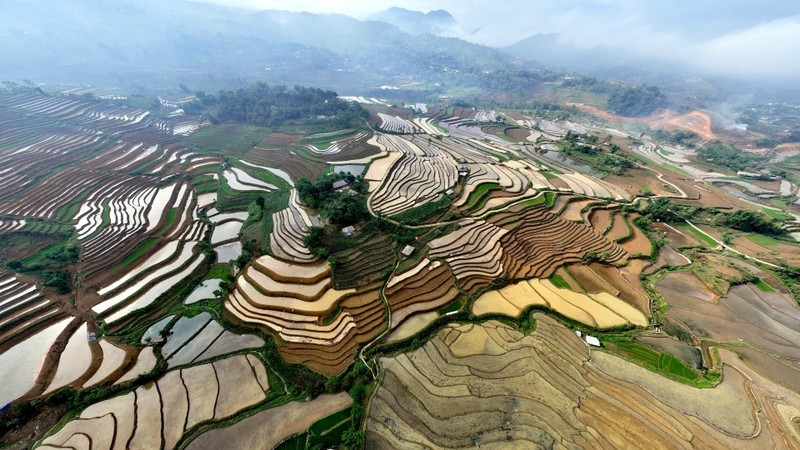 [In Pictures] Picturesque scenery of Lai Chau in ploughing season