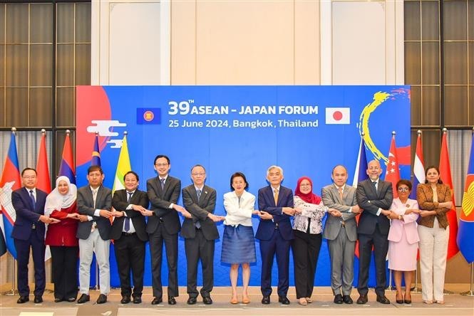 Senior officials of ASEAN and Japan attend the 39th ASEAN-Japan Forum in Bangkok, Thailand on June 25. (Photo: published by VNA)